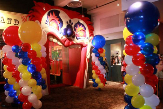 BALLOON CIRCUS